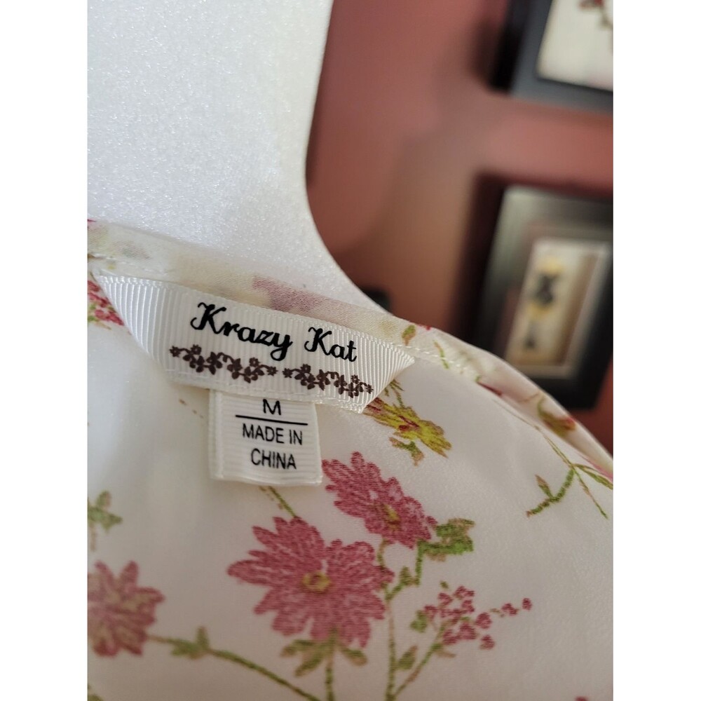 Krazy Kat Blouse Womens Medium Cream Pink Floral Excellent Peplum Button Back - Picture 4 of 5